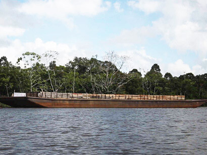 Corpoamazonia, expidió más de 600 salvoconductos entre 2012 y 2017 para movilizar 5.600 metros cúbicos de madera de esa región con destino a Maicao. Los cargamentos nunca llegaron según certificó Corpoguajira