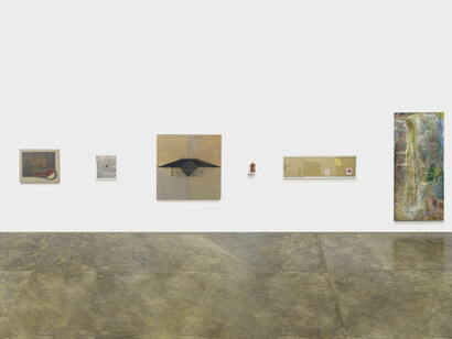 Vários artistas, Giros e afetos, vista da exposição. Cortesia da Galeria Nara Roesler 
