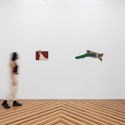 Zoé Passos, Martelo sorvete sapato, vista da exposição. Cortesia de Kubikgallery