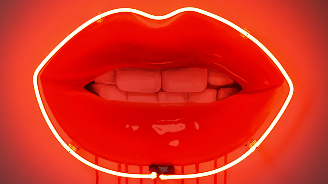 Sara Pope, Allure, oil on gesso board with neon light, 60x80cm