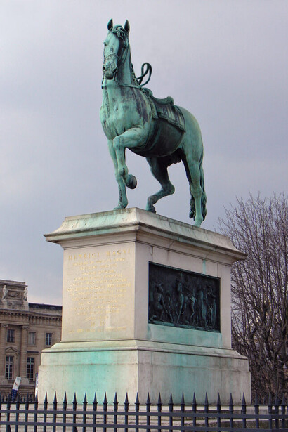 Lachezar Boyadjiev, On vacation...corpus equorum, exhibition view. Courtesy of National Gallery