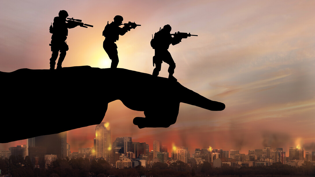 Trotz ihrer wirtschaftlichen Stärke fehlt es der EU an politischer Einheit und militärischen Fähigkeiten, um seine Interessen ohne amerikanische Unterstützung zu verteidigen 