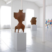 Tony Cragg, Ge(schichte), veduta della mostra. Cortesia della Galleria Tucci Russo