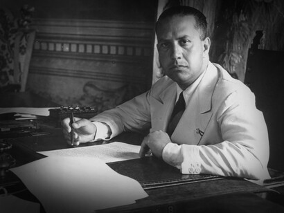 Gian Galeazzo Ciano fue un político y aristócrata italiano. Ejerció como ministro de Asuntos Exteriores del Reino de Italia entre 1936 y 1943