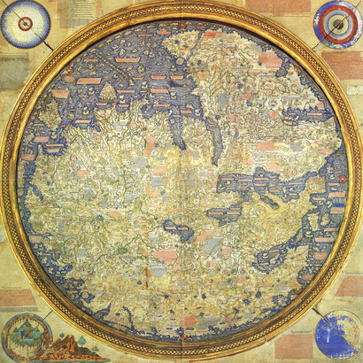 Mappa di Fra Mauro, 1460, Bibliotheca Nazionale Marciana, Venezia. Il mondo è rappresentato con il Sud in alto
secondo la tradizione araba
