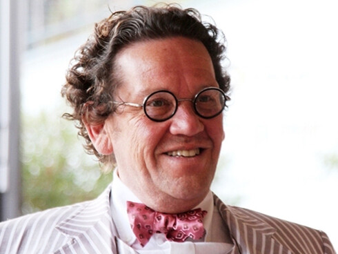 Un primo piano di Philippe Daverio