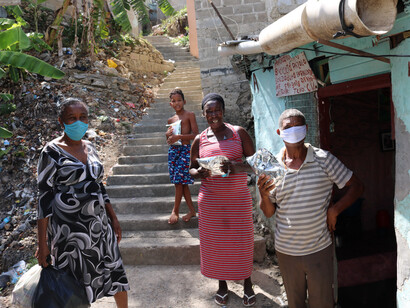 El principio del mercado ha recibido prioridad absoluta en detrimento del Estado y de la comunidad