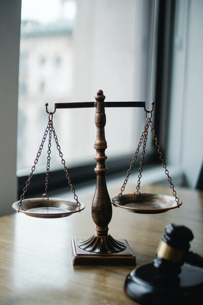 Oggetti simboleggianti la giustizia : Le sue dichiarazioni furono fondamentali per individuare gli esecutori del delitto di mafia