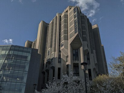 Commonly referred to as Robarts Library, the John P. Robarts Research Library is the main humanities and social sciences library of the University of Toronto Libraries and the university’s largest individual library, situated on the St. George campus in downtown Toronto