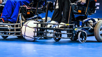 Foot fauteuil électrique. Le foot fauteuil électrique est un sport collectif d’opposition adapté du football
© D-Echelard