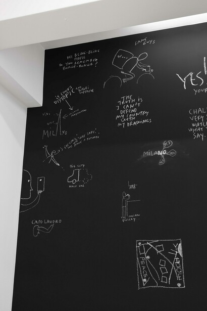 Dan Perjovsch, Drawing anarchy, vista dell'esposizione. Per gentile concessione di kaufmann repetto