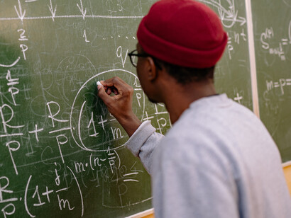 Apenas 60% dos alunso do ensino médio no Brasil tiveram Ciências e Tecnologias Nucleares no currículo regular da escola