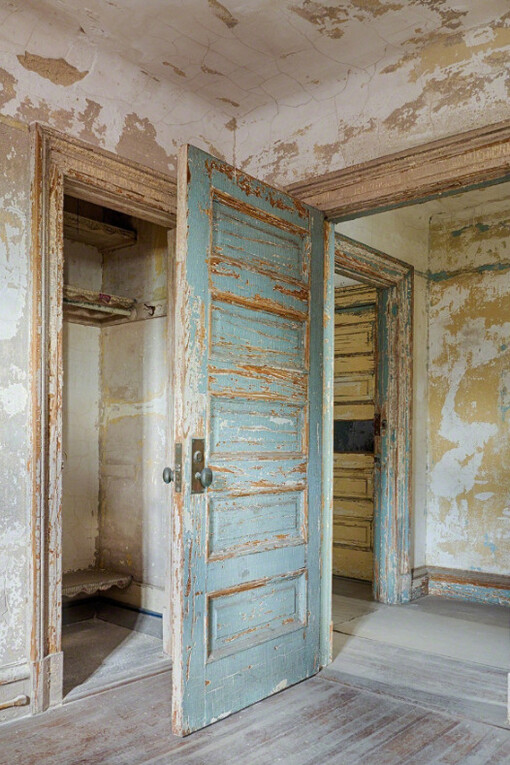 Detained at the Golden Door. Courtesy of Soho Photo Gallery