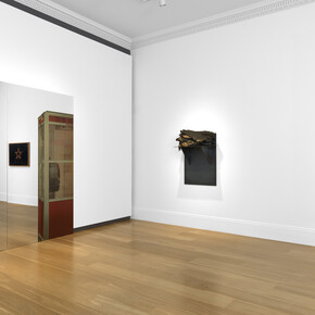 Variosu artists, Old bond room: exploring Arte Povera, exhibition view. Courtesy of Mazzoleni 