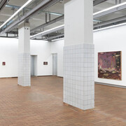 Mads Hilbert, Jordkammerater (Dirt comrades), exhibition view. Courtesy of V1 Gallery