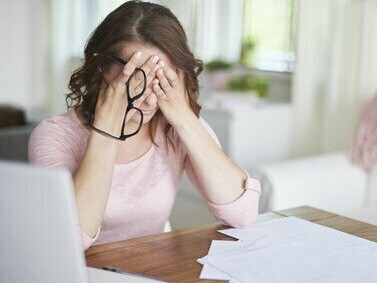 La clarté ne devrait pas être source d’angoisse — un bulletin simplifié et lisible réduit les litiges et éclaire les droits