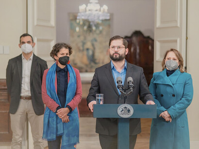 Gabriel Boric, presidente de Chile, anuncia el cierre de la Fundición Ventanas