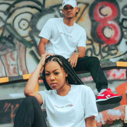 Longtemps associé à la jeunesse et à la contestation, le streetwear s’impose désormais comme un langage universel et transversal