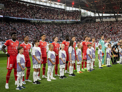 Descubra a tradição e os desafios da Bundesliga, uma liga de futebol única e atrativa para os amantes do esporte