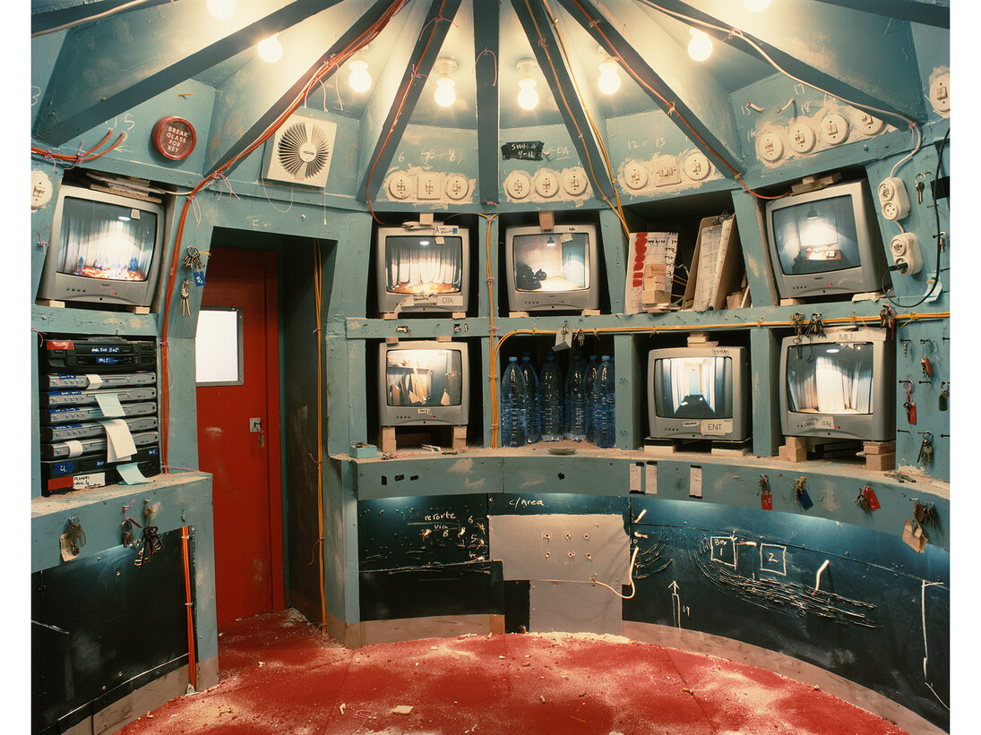 Anne Hardy, Building, 2006, diasec mounted c-­type print © Anne Hardy, courtesy Maureen Paley, London