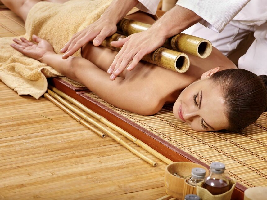 Learning the Benefits of Bamboo Massage | Meer