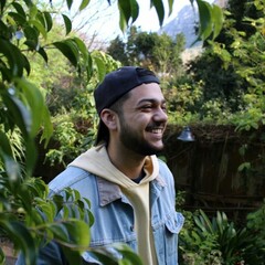 Yasin  Bray