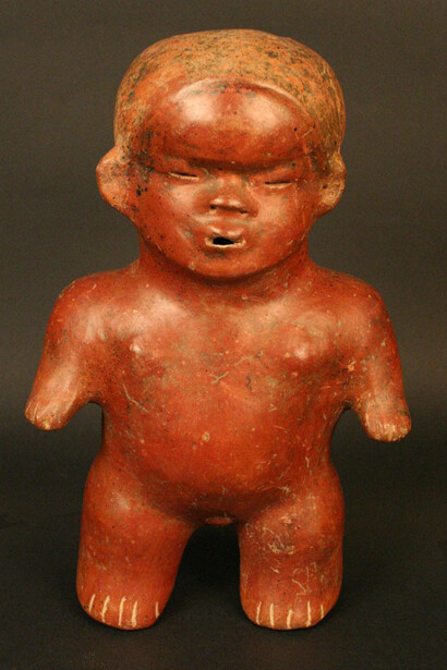 Figura antropomorfa femenina: Jorobada

Materiales: Cerámica

Formativo Temprano 200 a.C. - 500 d.C. Estilo Colima. Complejo Ortices.

Medidas: 300 mm de alto