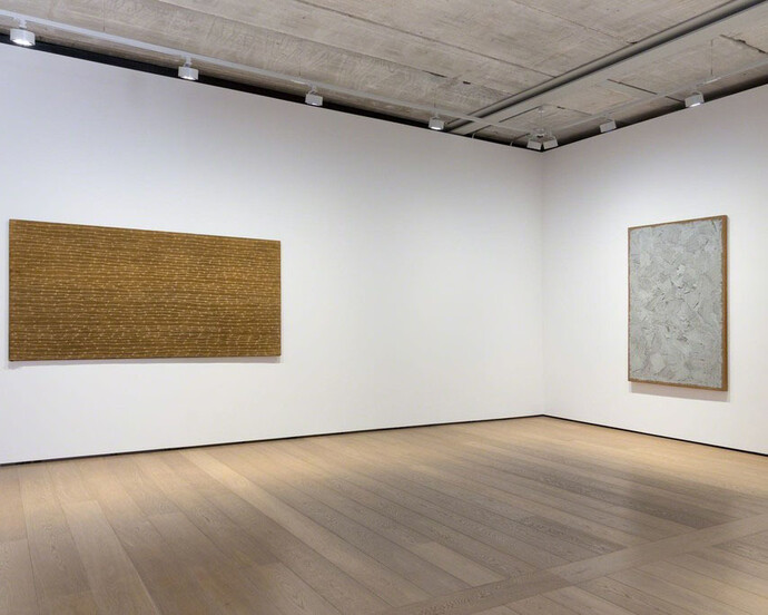 Ha Chong-Hyun, Exhibition view. Courtesy of Almine Rech