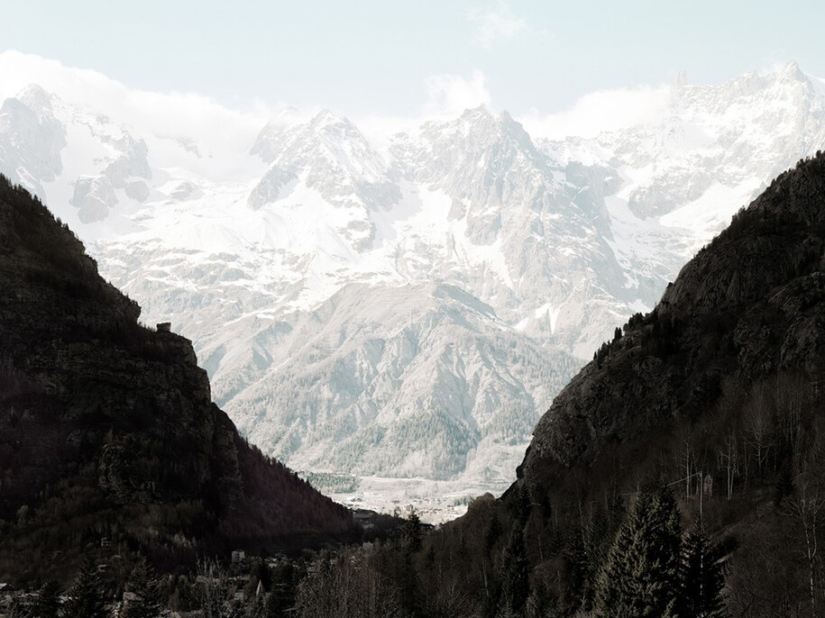 Francesco Jodice, Mont Blanc. Just things, #010, 2014, inkjet print, 100 x 130 cm 