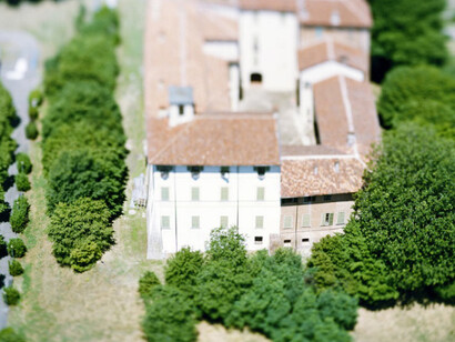 Storie Immaginate in Luoghi Reali. Courtesy of Museo di Fotografia Contemporanea