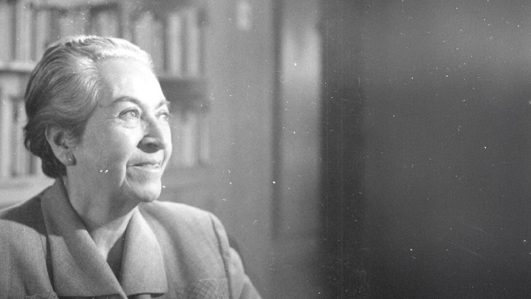 La obra de Gabriela Mistral revela una espiritualidad atravesada por el dolor, donde la fe no consuela sino que interroga y se vuelve búsqueda permanente de sentido