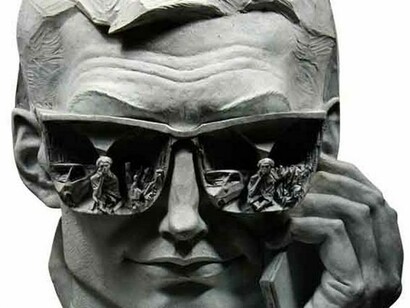 Paul Day, I-people (man), 63 x 50 x 28 cm, White coloured bronze, POA