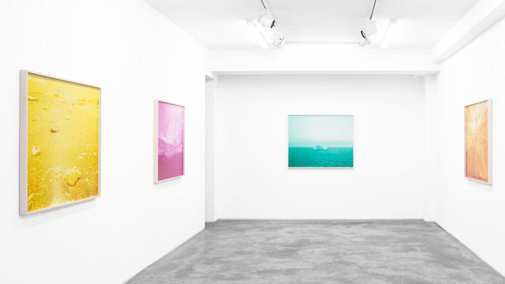 David Benjamin Sherry, The waves, exhibition view. Courtesy of Huxley-Parlour