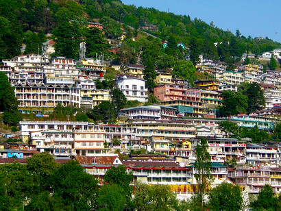 Nainital is a Himalayan resort town in the Kumaon region of India’s Uttarakhand state, situated at an elevation of roughly 2,000 metres. Formerly a British hill station, it is set around Nainital Lake