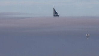 Niebla cubre el puerto de Montevideo, Uruguay