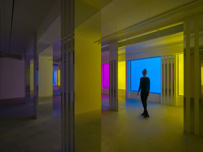 Daniel Buren – Philippe Parreno « Simultanément, travaux in situ et en mouvement », kamel mennour [5 rue du Pont de Lodi], Paris, 2020
© Daniel Buren, Adagp
© Philippe Parreno
Photo. archives kamel mennour
Courtesy of the artists and kamel mennour, Paris/London

