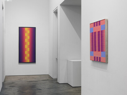 Carlos Cruz-Diez and Julian Stanczak, A difference in tone- two investigations of color, exhibition view. Courtesy of Sicardi | Ayers | Bacino