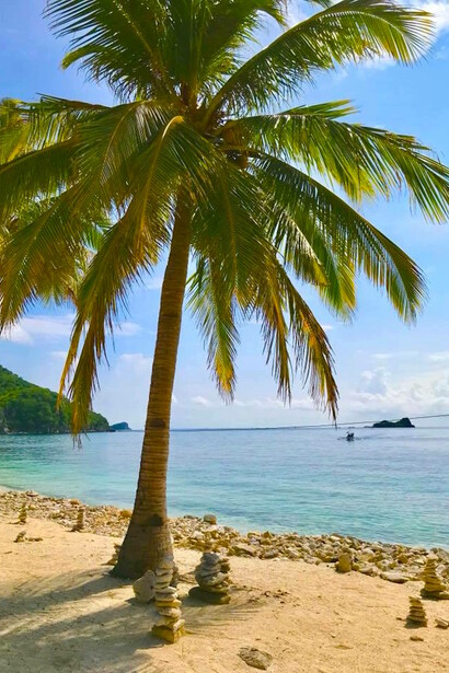 Cabugao Gamay Island © Alma Reyes