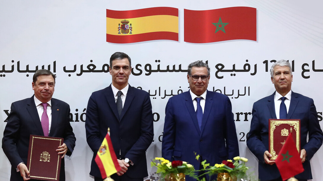 Pedro Sánchez y Aziz Akhannouch (al centro) en la Reunión de Alto nivel Marruecos-España, febrero de 2023