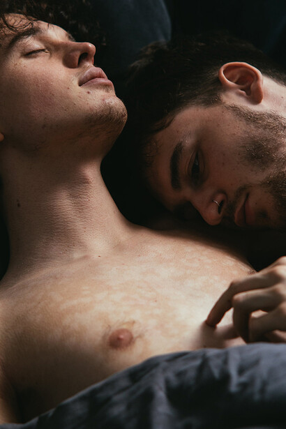 Homosexualité. Les chercheurs ont récolté plus de données en hormonologie et ont pu déterminer, par des analyses, que l’homosexualité était en lien avec un désordre hormonal au stade prénatal