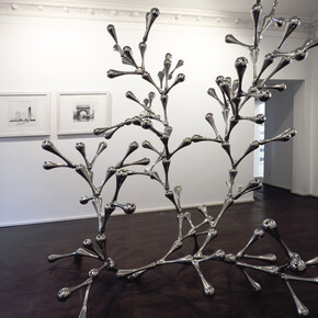 Loris Cecchini and Andrea Mastrovito, Sub limine – The power of creation, exhibition view. Courtesy of Luisa Catucci Gallery