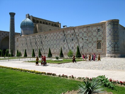 Parte dell’assolato Registan, complesso islamico tra i più famosi al mondo, centro della Samarcanda medievale