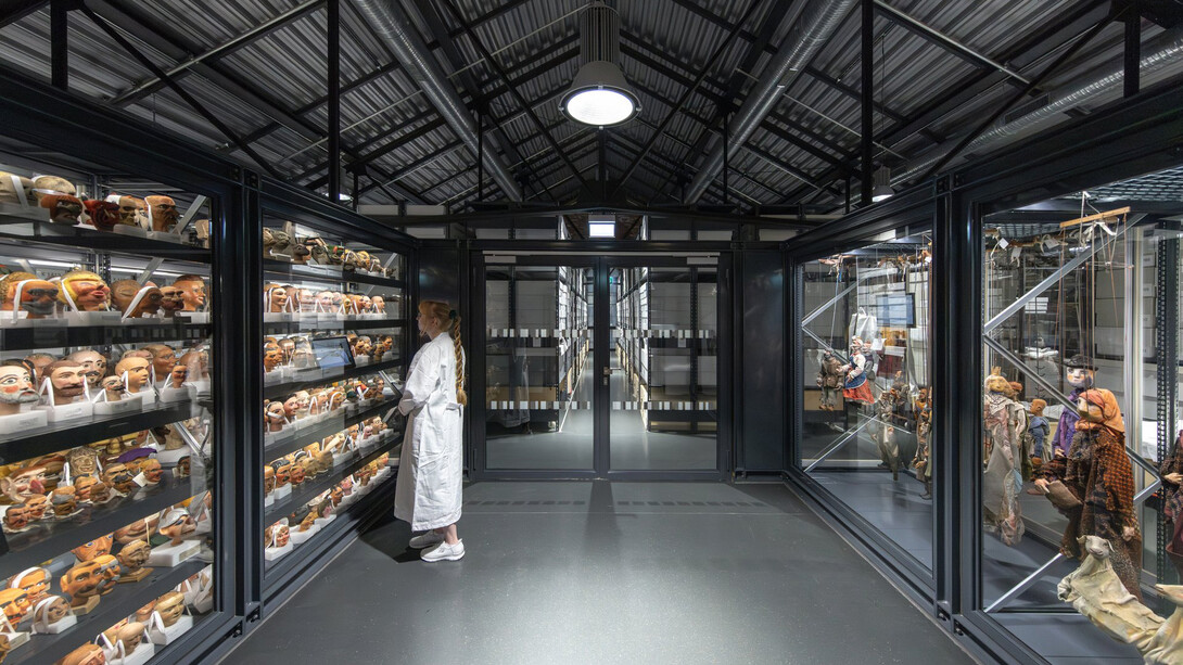 Verschiedene Künstler, Hinter den kulissen², Ausstellungsansicht. Mit freundlicher Genehmigung des Albertinum Museums