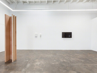 White Helmet. Courtesy of Baert gallery