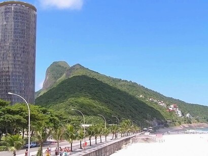 Vista externa do Hotel Nacional, frente à praia de São Conrado, no Rio de Janeiro, Brasil