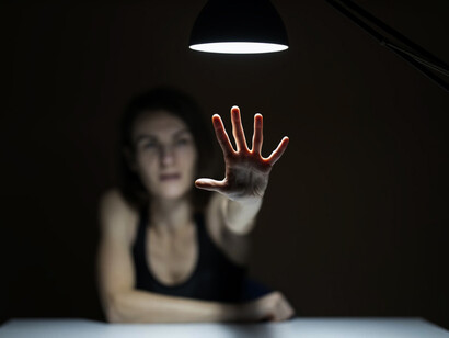 La paura del contagio, dell’infezione, della morte, ci è entrata in casa