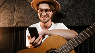 La lucha por mantener la concentración en medio de la hiperconexión digital es un desafío creciente que afecta tanto el aprendizaje como la pasión personal