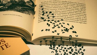 ¿Son la escritura y la poesía, en particular, reinos imaginarios, donde dominan los deseos y los sueños?