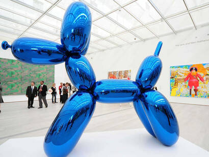 Balloon Dog variation, Jeff Koons © The artist,  2015