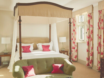 Ockenden Manor: the Elizabethan manor contains large comfortable room with a spacious bathroom